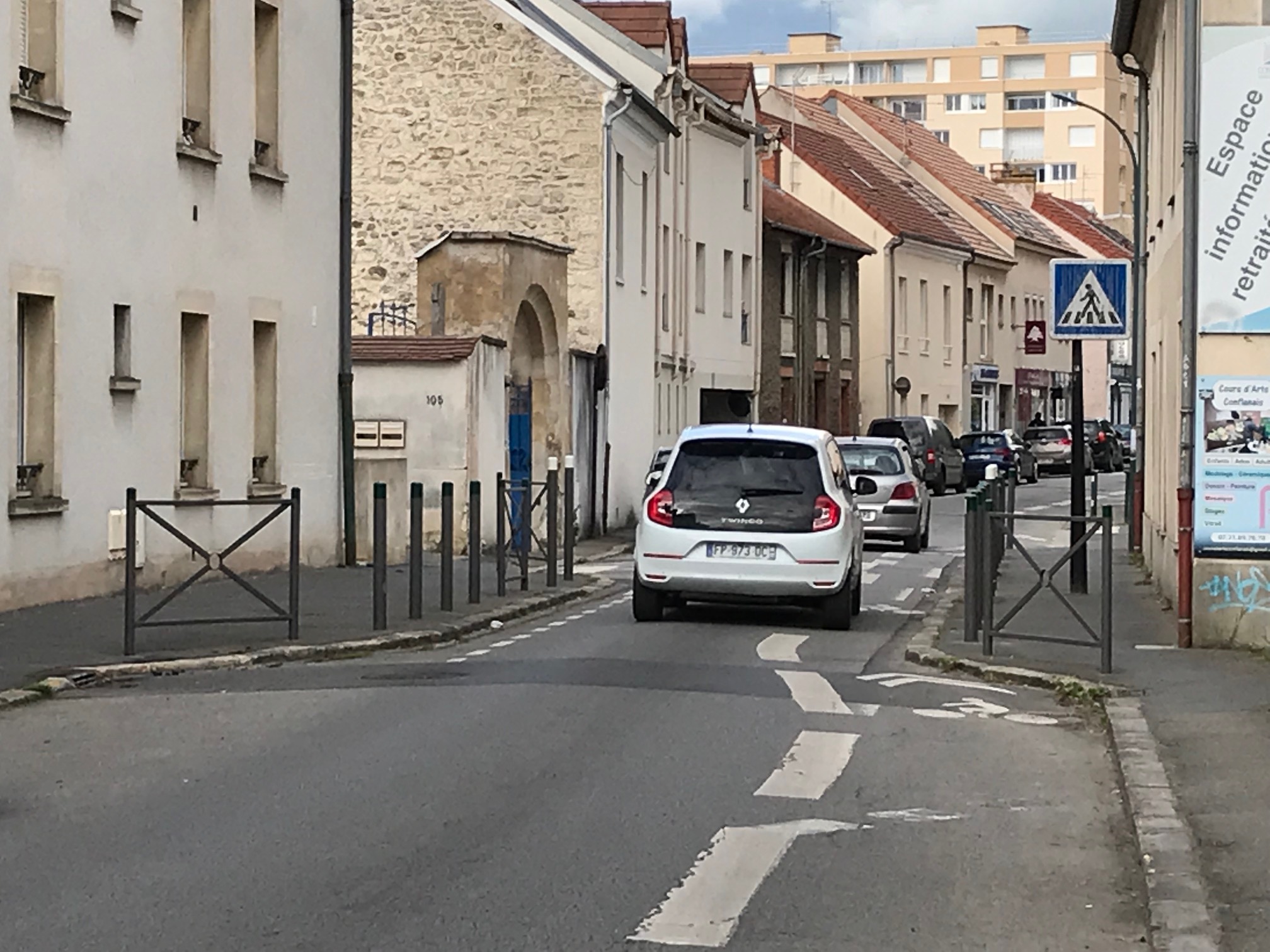 🚲 AMÉNAGEMENTS SANS MÉNAGEMENT – Épisode 1 : le rétrécissement rue Désiré Clément